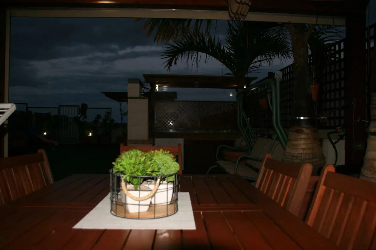 Apartamento Vacacional Ático frente al mar Candelaria